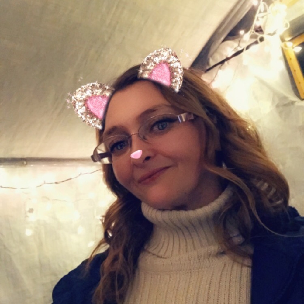 Meet your Posher, Harmony